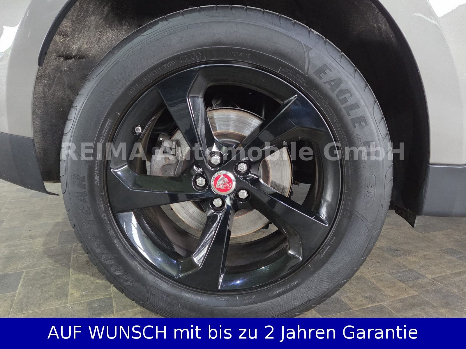 Fahrzeugabbildung Jaguar F-PACE 2,0T Prestige AWD, Pano, Leder, Meridian