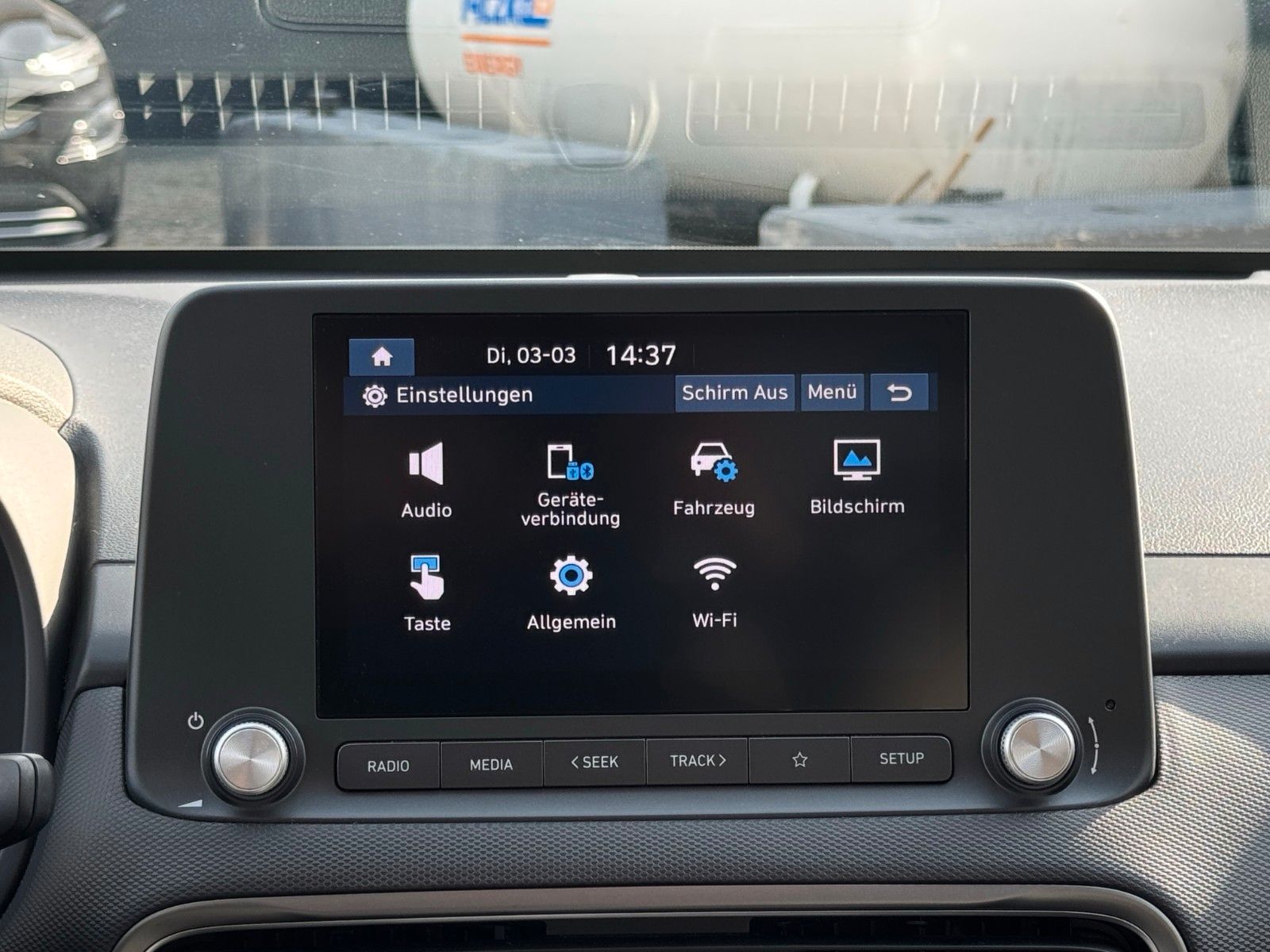 Fahrzeugabbildung Hyundai KONA E Select SHZ LHZ LKA ACC Navi CarPlay Wifi