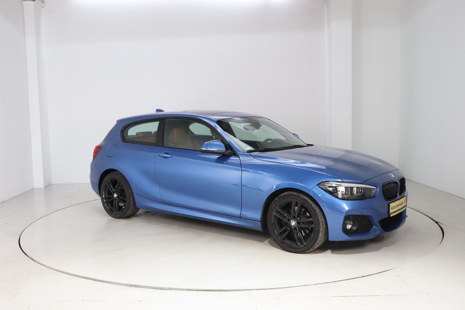 Fahrzeugabbildung BMW 120 xd * LED * Navi * Memory * 1. Hand * M-Paket