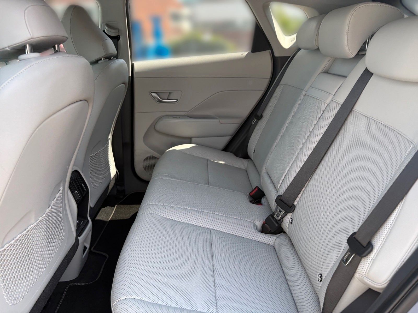 Fahrzeugabbildung Hyundai Kona Prime Elektro Sitz.- & Assi, Glasschiebe