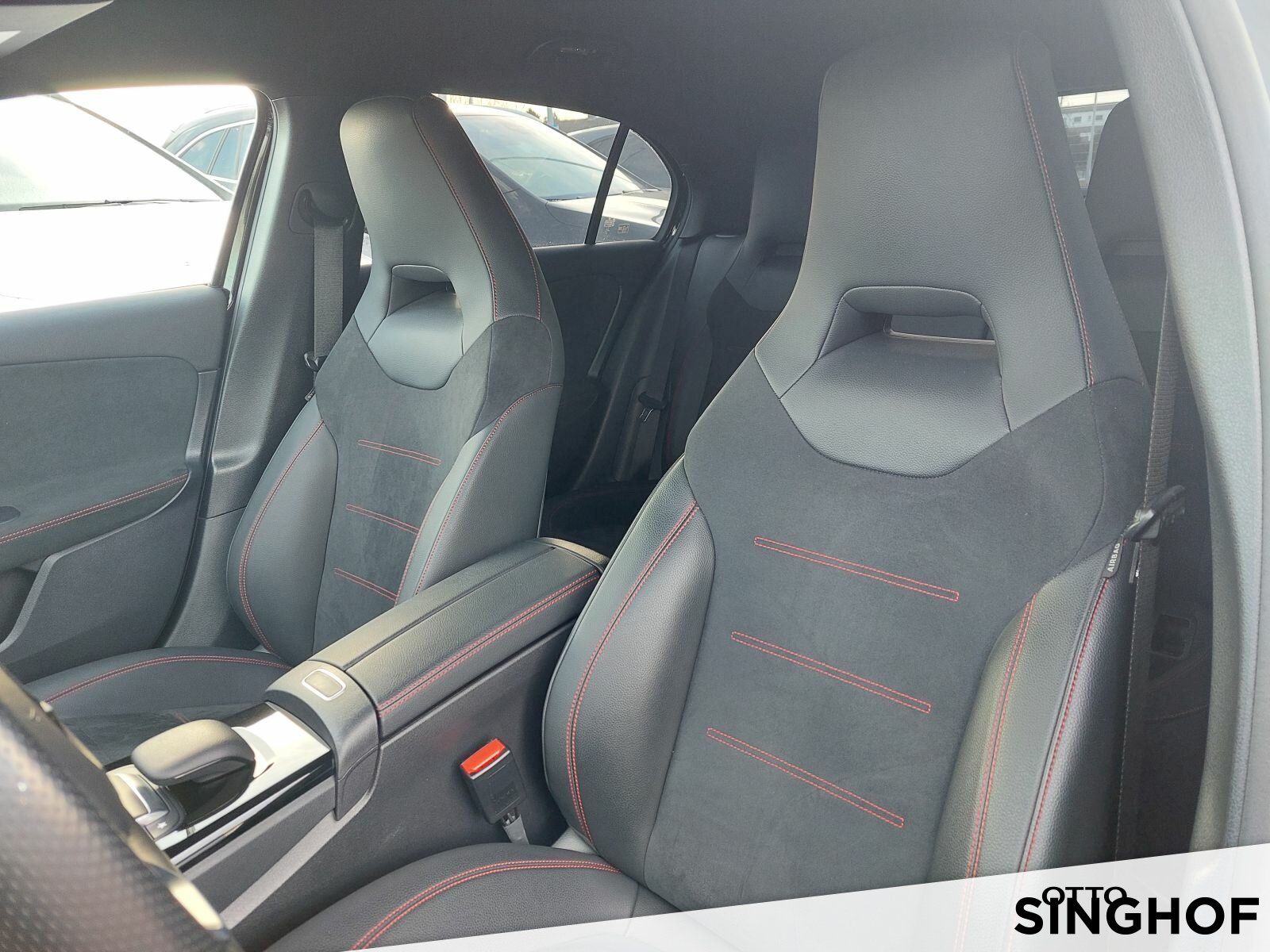 Fahrzeugabbildung Mercedes-Benz A 250e AMG +AHK+ dyn.LED+ PDC+ MBUX+ Ambiente+