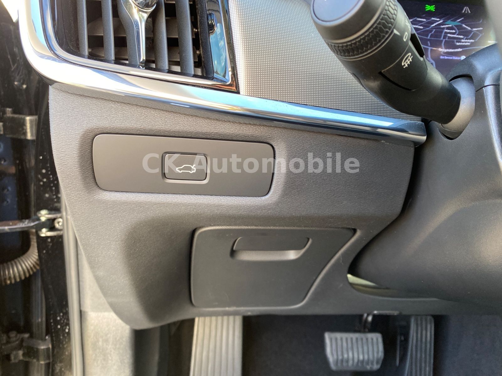 Fahrzeugabbildung Volvo V90 B5 Ultimate Dark AWD/BLIS/Pano/Head-Up/AHK