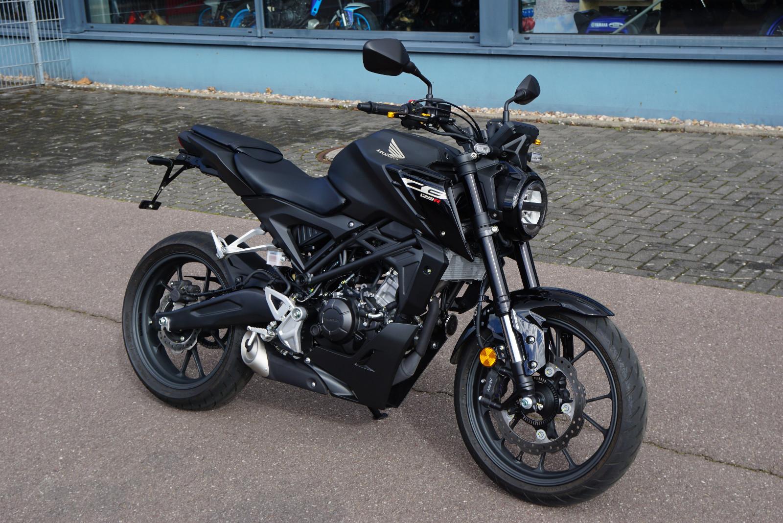 Honda CB125R nur 2500km, Neuzustand! CB 125 R
