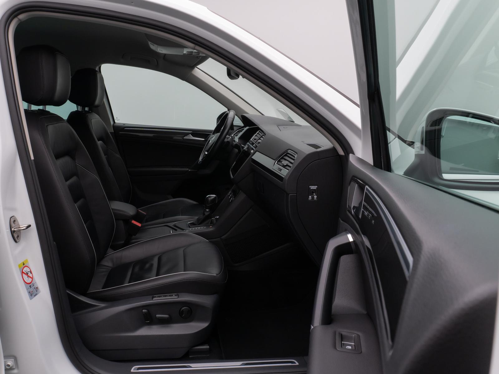 Volkswagen Tiguan Highline Kamera HUD DAB ACC LED 21Zoll