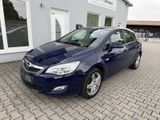 Opel Astra Selection 1.6i AHK KLIMA 1.HD ZV EURO 5 - Opel Astra aus 2011: H