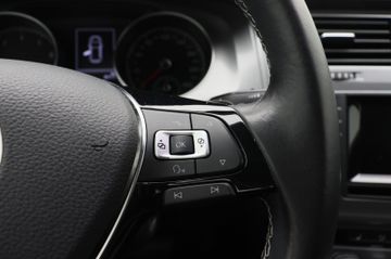 Fahrzeugabbildung Volkswagen Golf VII Lim. Comfortline BMT DSG PDC Navi
