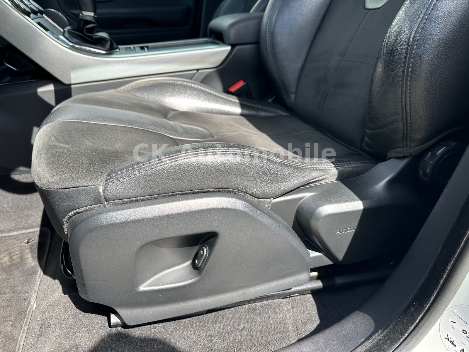 Fahrzeugabbildung Land Rover Range Rover Evoque Pure/Navi/Kamera/PDC