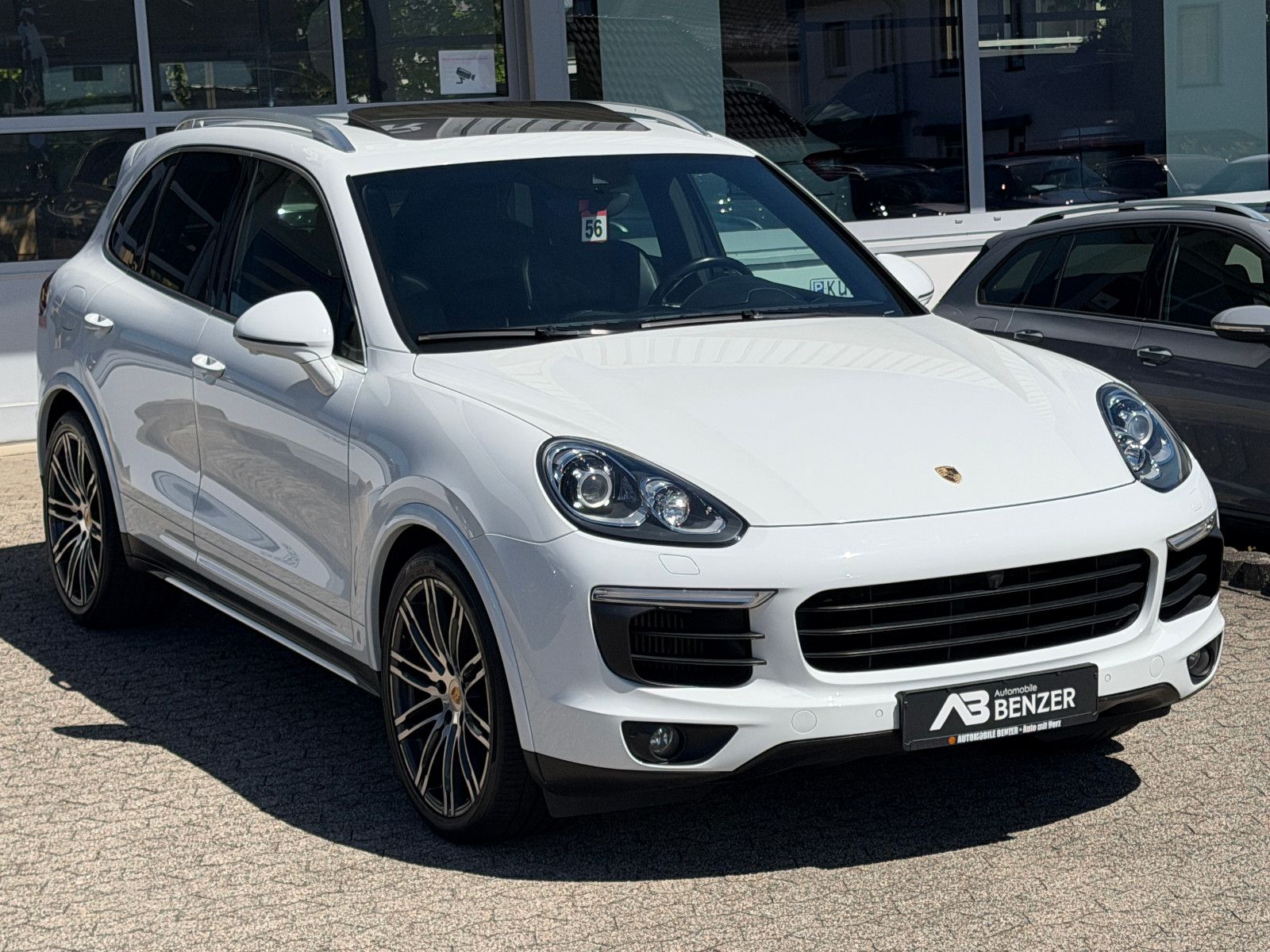 Fahrzeugabbildung Porsche Cayenne /LED/S-DACH/21"ALU/NAVI/LEDER/KAMERA