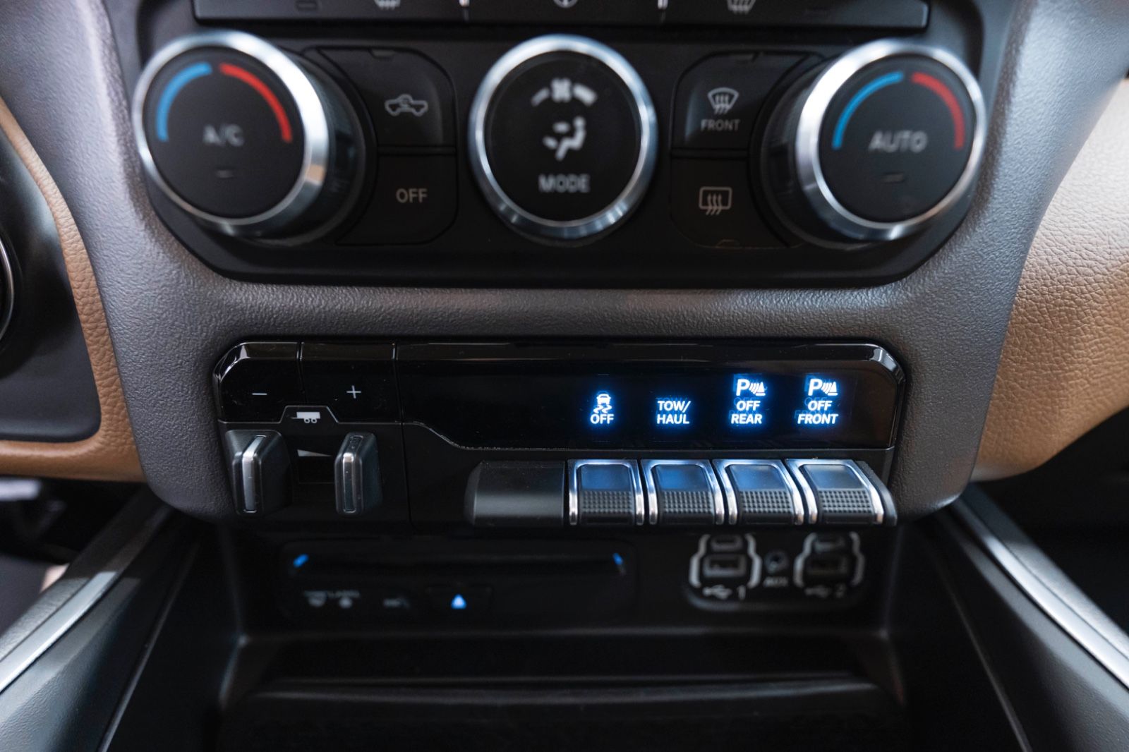Fahrzeugabbildung Dodge RAM 1500 BIG HORN LONE STAR LED KAM CARPLAY