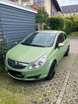 Opel Corsa D 1.2 mit Fahrradträger - Opel Corsa: mit Fahrradträger