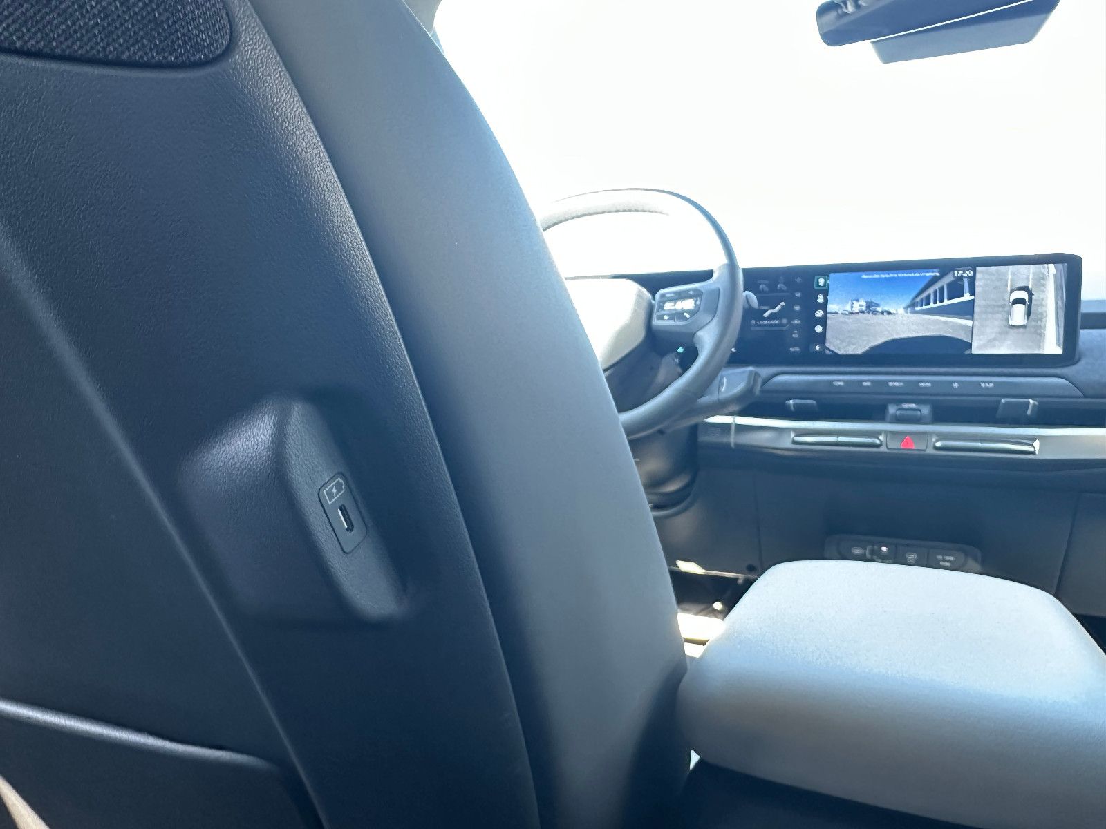 Fahrzeugabbildung Kia EV3  81.4 GT-LINE DWP COM