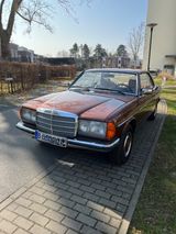 Mercedes-Benz 230 C - W 123 Klassiker in Bestzustand  - Mercedes-Benz: Klassik