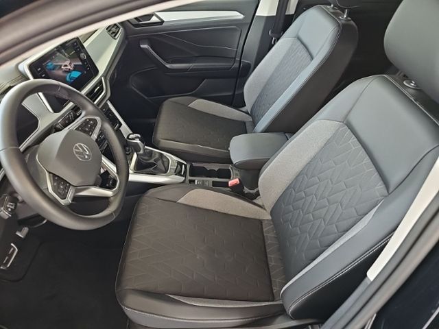Fahrzeugabbildung Volkswagen T-Roc 1.5 TSI DSG Goal NAVI STANDHZ ACC SHZ LM17
