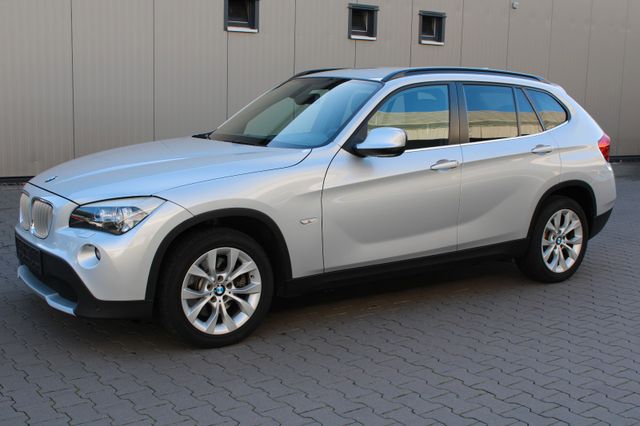 BMW X1 xDrive 28i Bi-Xenon Navi Ledersport Tempomat