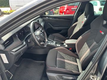 Fahrzeugabbildung SKODA Octavia Combi 2.0 TDI RS