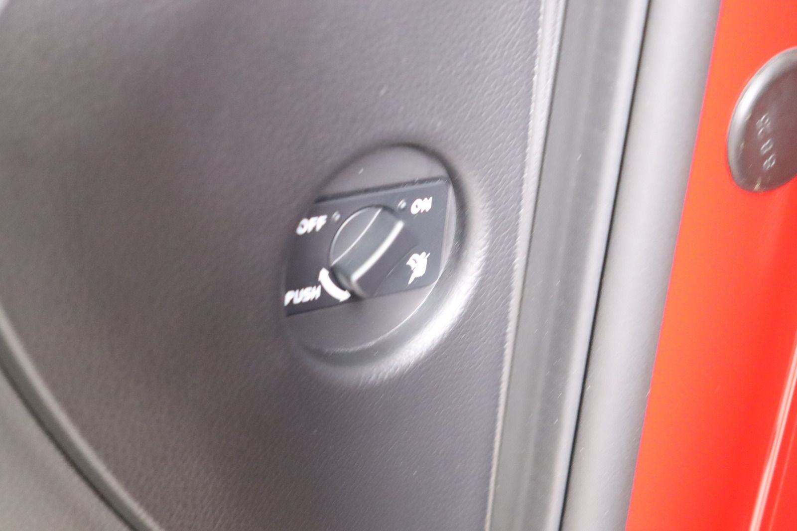 Fahrzeugabbildung Andere Ssangyong Tivoli * Leder * Navi * SHZ* e-XGi 160