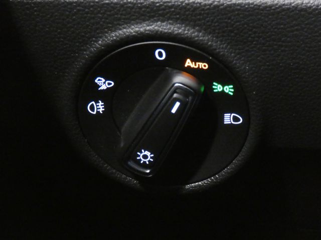 T-Roc 1.5 TSI R-Line DSG Black Style IQ LIGHT