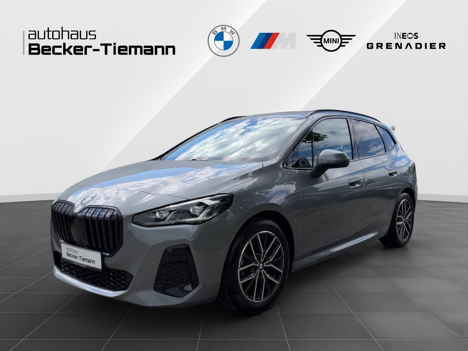 BMW 220i Active Tourer M-Sport AHK HUD Pano DrivAss+