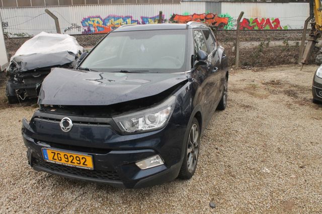 Ssangyong Tivoli Crystal 4x2