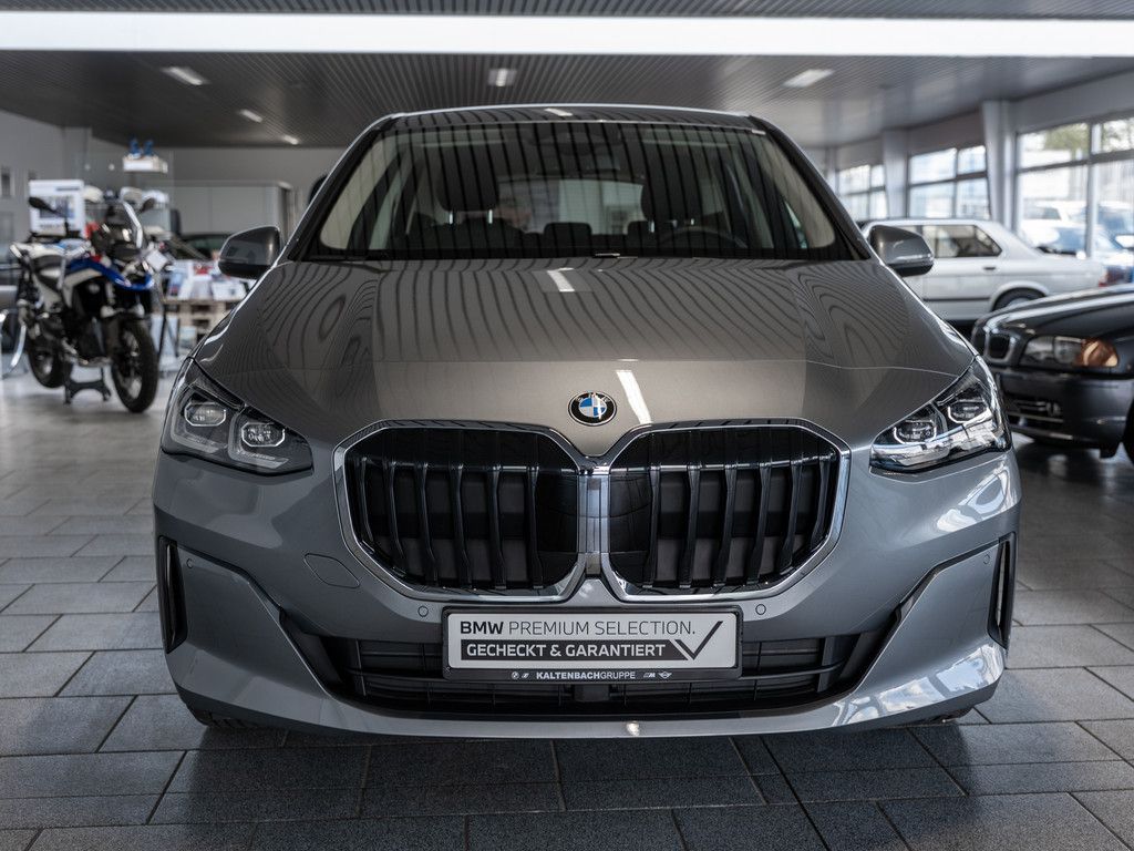 BMW 220 Active Tourer - Bild 3
