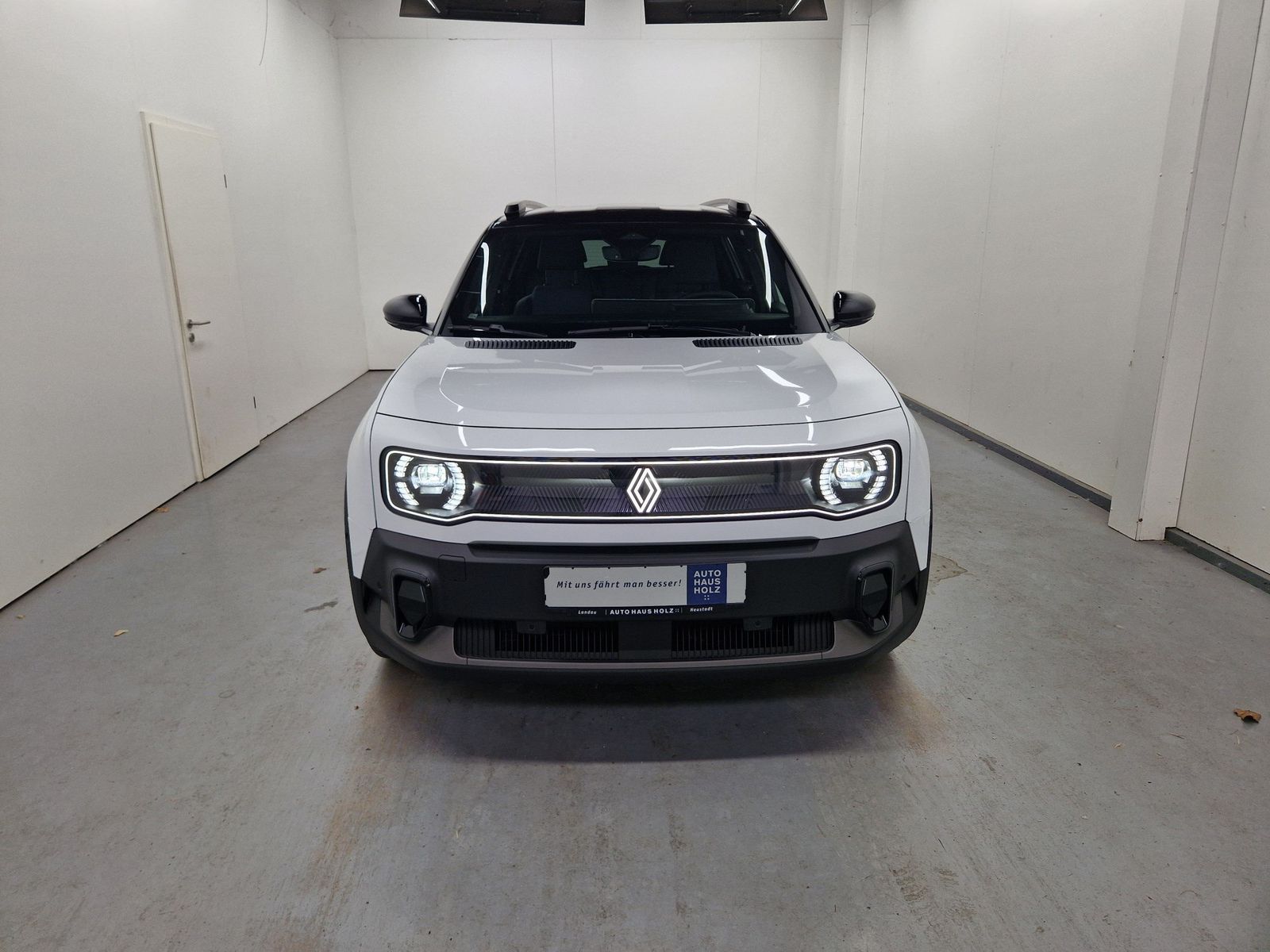 RENAULT R 4 E-Tech Techno 150 Comfort Range – Bild 6
