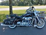 Harley-Davidson FLHRC Road King Classic - HARLEY-DAVIDSON ROAD KING CLASSIC FLHRC