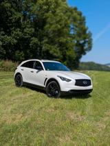 Infiniti QX70 3.7 S AWD  - Infiniti: Qx