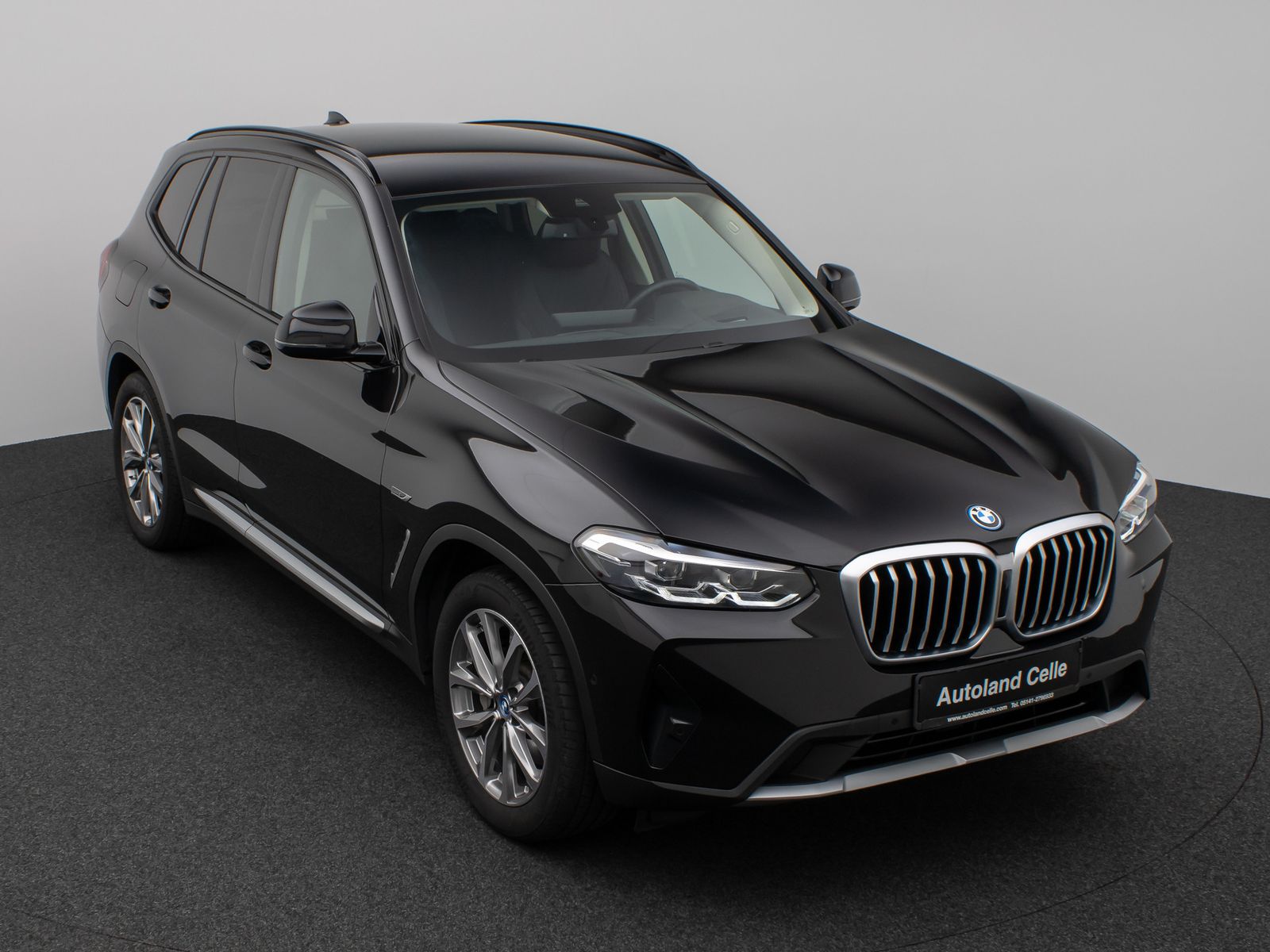 Fahrzeugabbildung BMW X3 xD30e Kamera HUD DAB HiFi AHK Sport 19Zoll