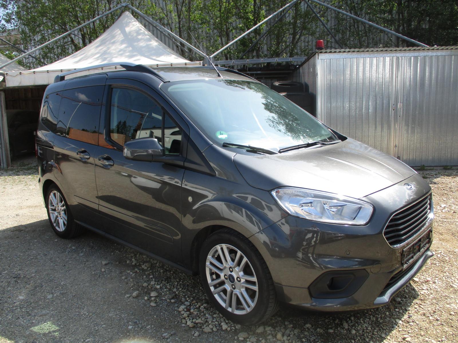 Ford Tourneo Courier Titanium Navi Kamera PDC
