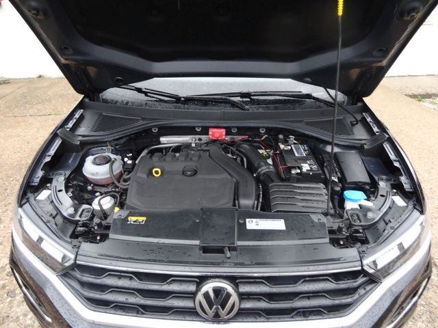 Fahrzeugabbildung Volkswagen T-Roc IQ.DRIVE/1.Hd/AHK/Pano/Navi/Kamera