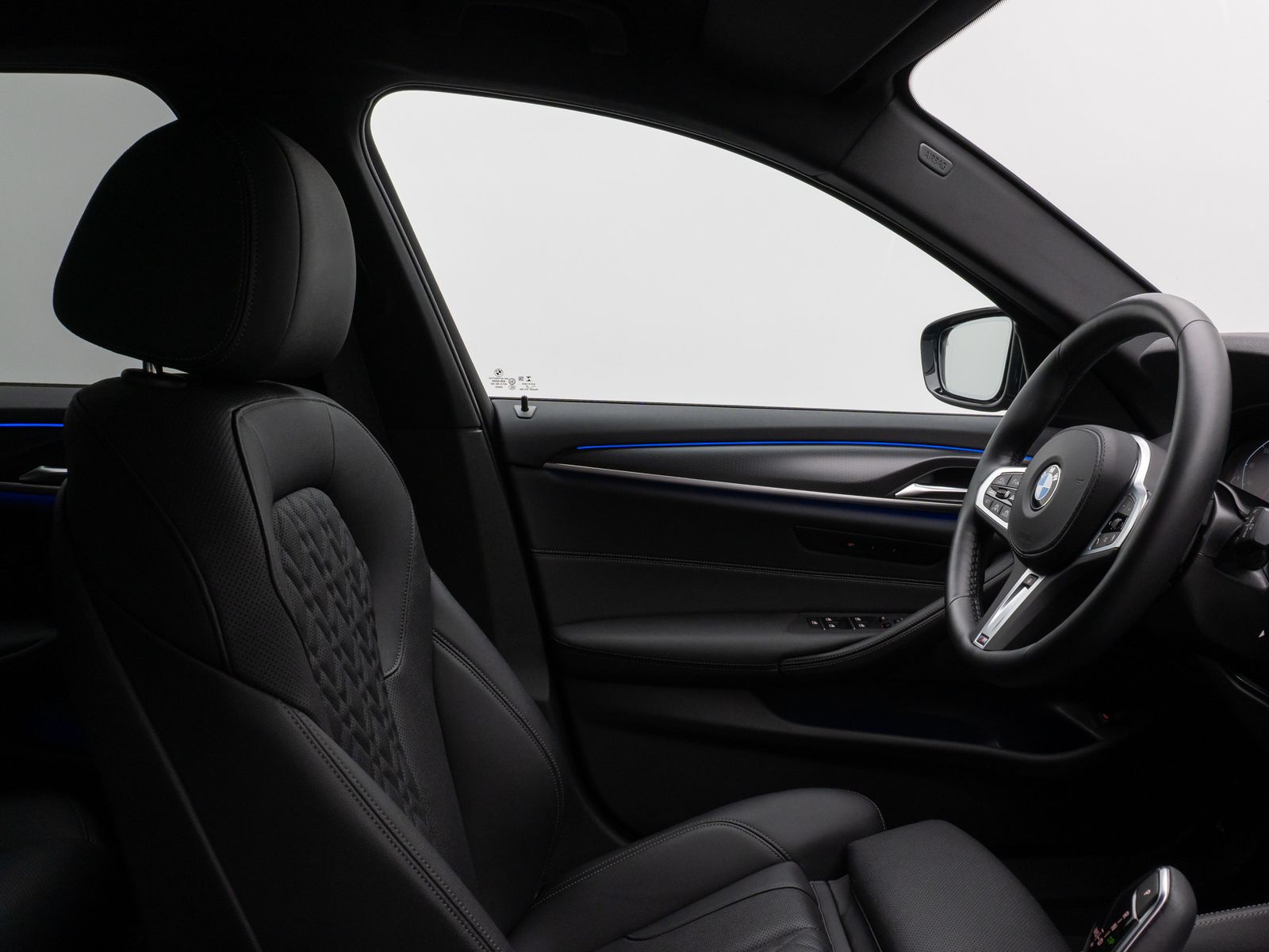 Fahrzeugabbildung BMW 530d xD M Sport Kamera Laser HUD DAB AHK Komfort