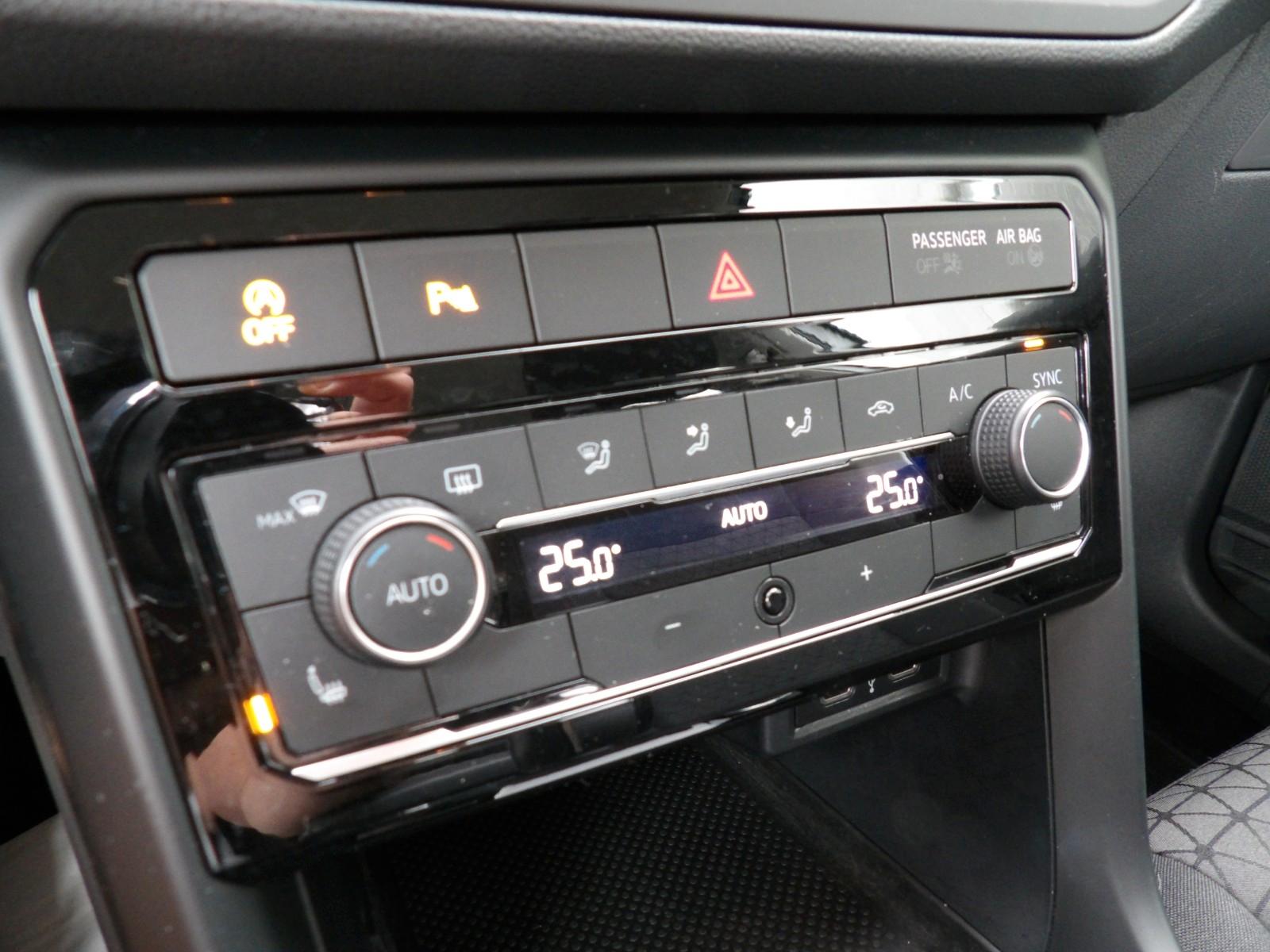 Volkswagen T-Cross Life DSG 150PS Rückfahrkamera DAB+, миниатюра 14