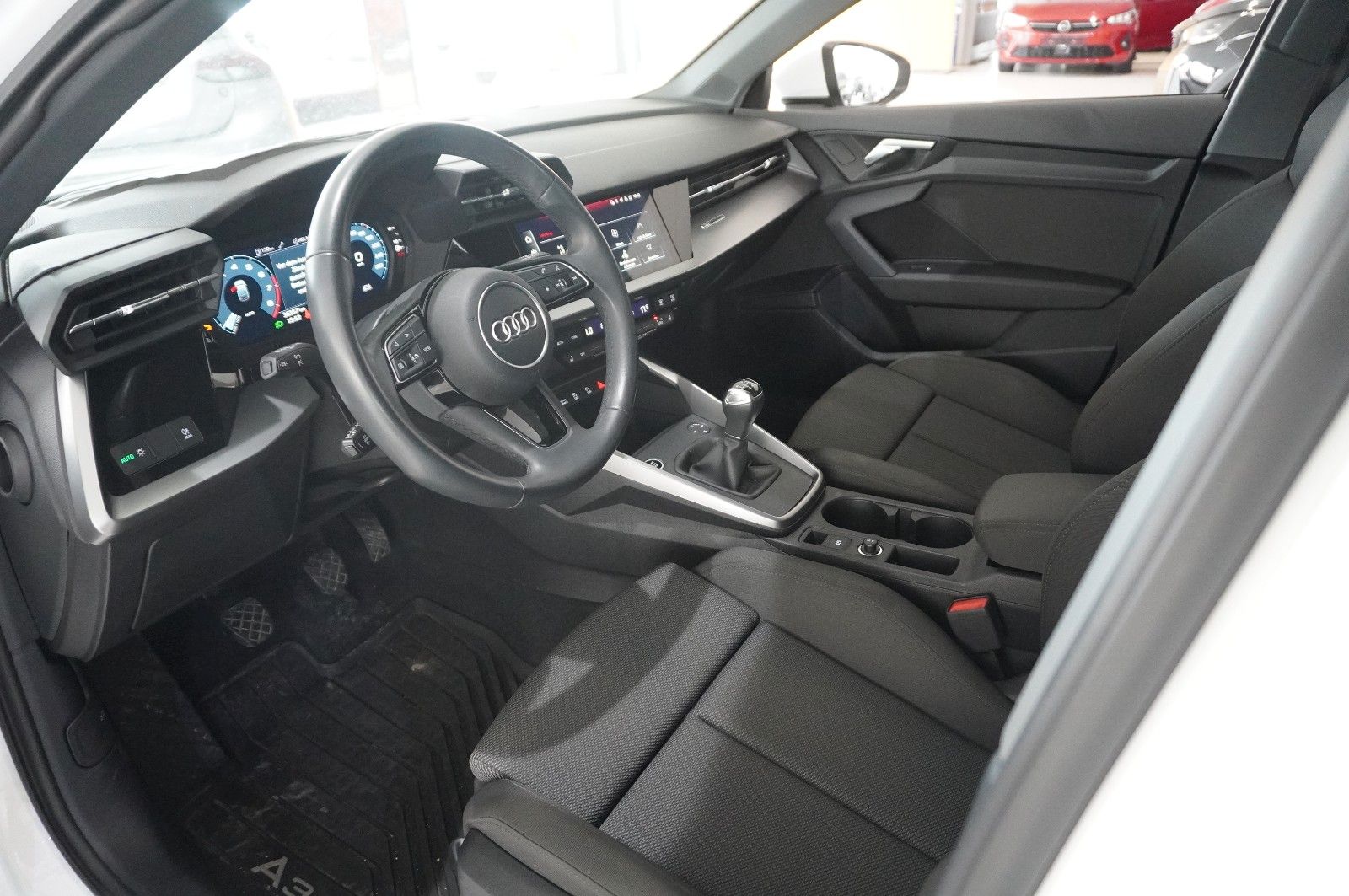 Fahrzeugabbildung Audi A3 Sportback 35 TFSI NAVI/LED/SPORT/SHZ/VIRT/DAB