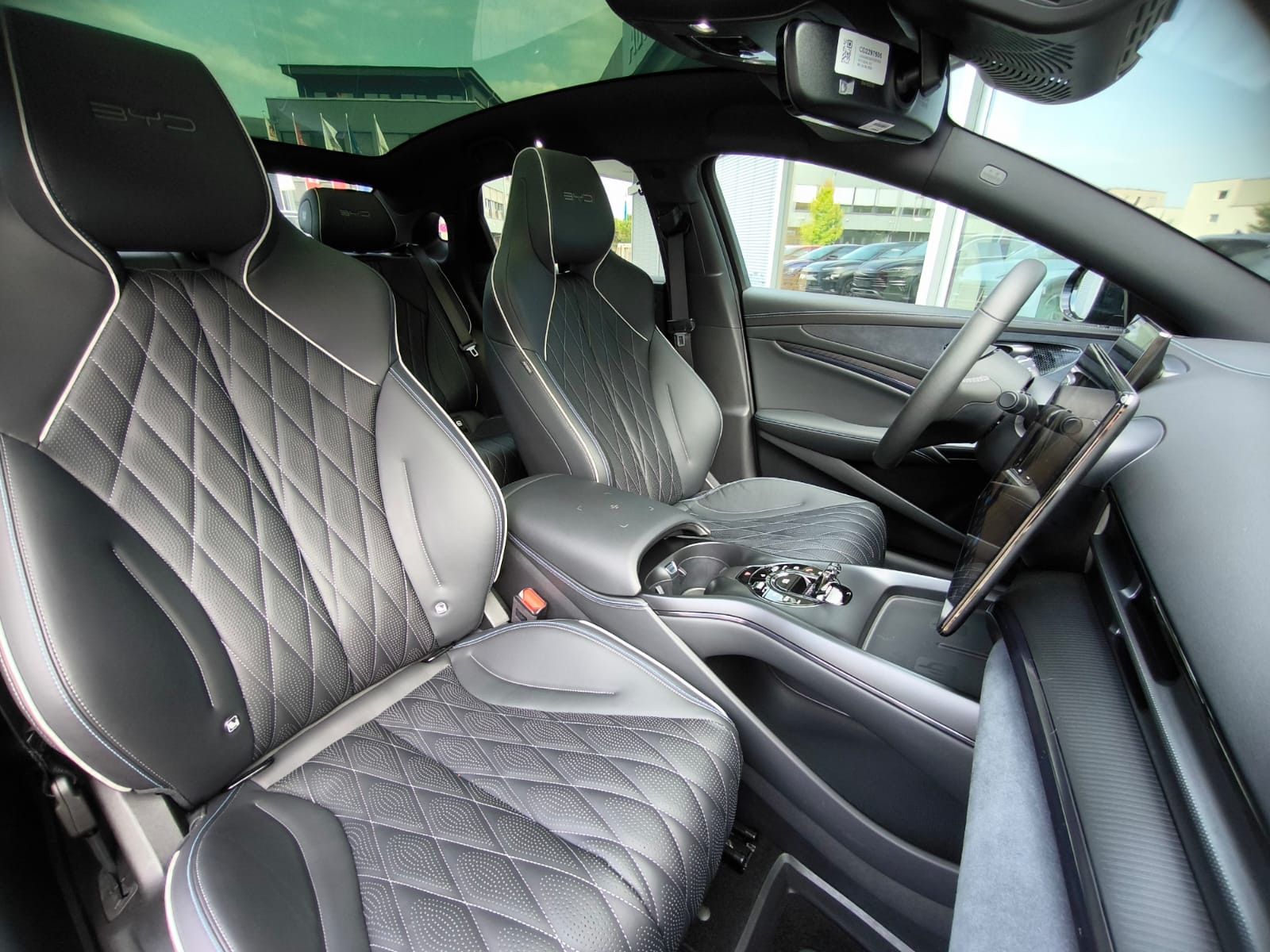 Fahrzeugabbildung BYD Seal Design WERKSGAR+PANO+NAVI+LED+SHZ+ACC+360°+