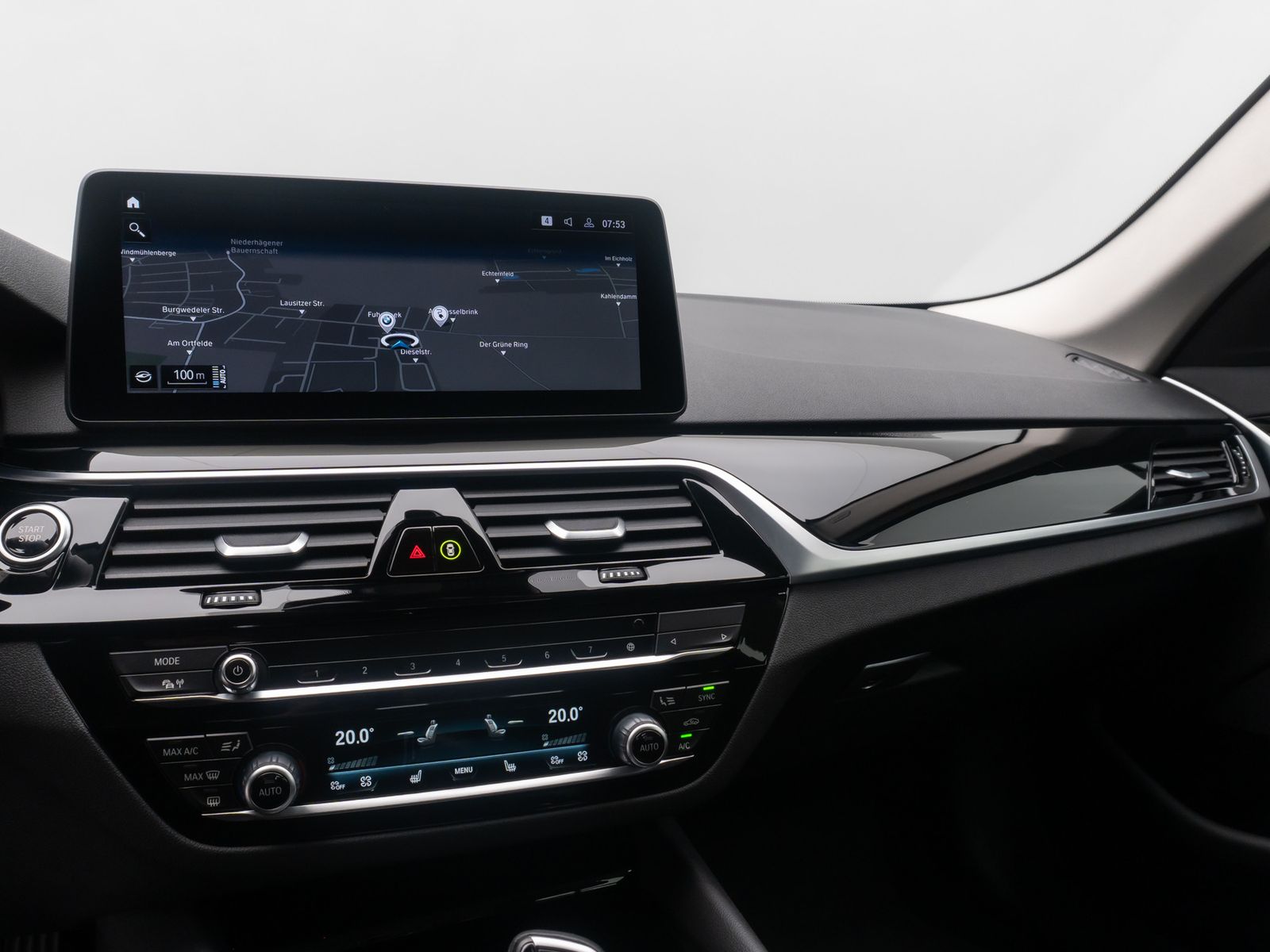 Fahrzeugabbildung BMW 530e MSportlenk Alarm DAB Kamera 4xKlima 18Zoll