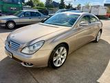 Mercedes-Benz CLS 350  aus Rentnerhand - mit Benzin-Antrieb: Coupe, Gold