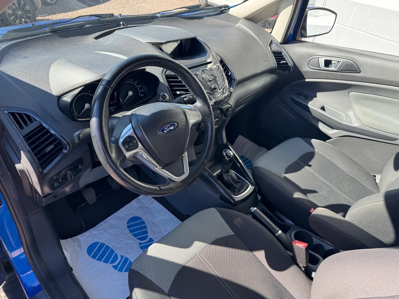 Ford EcoSport 2015 — photo 12