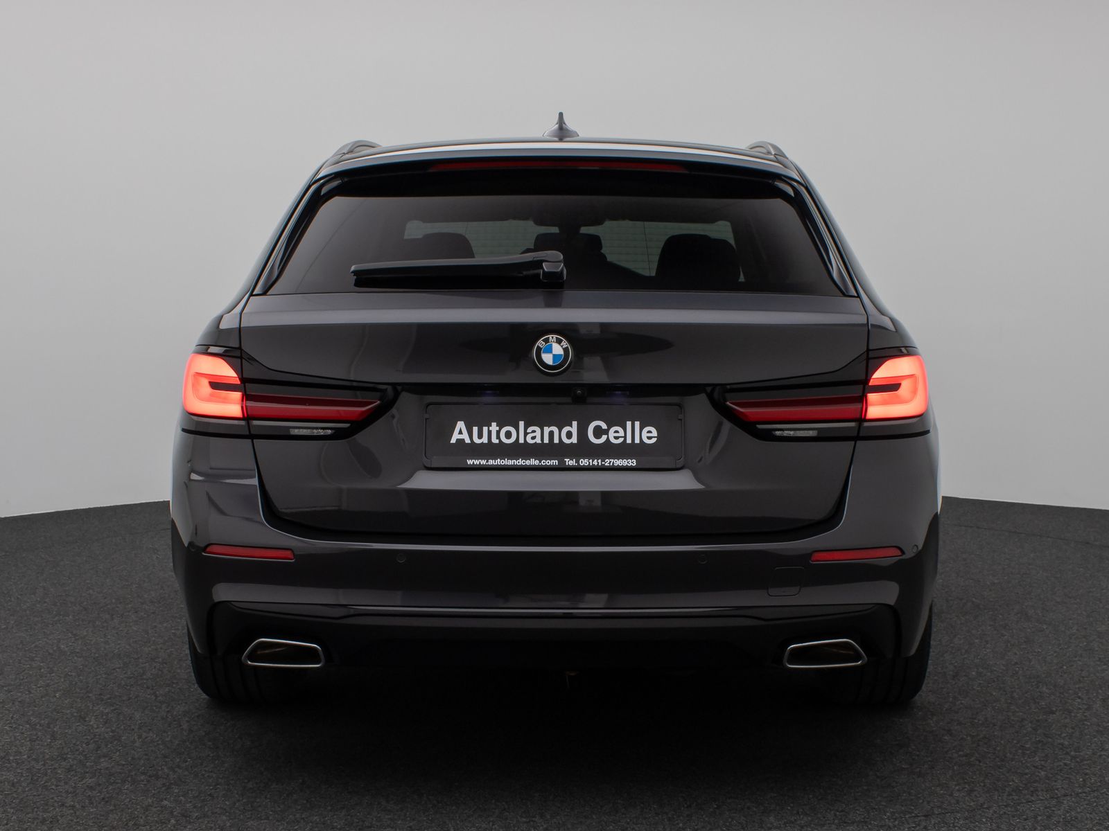 Fahrzeugabbildung BMW 520d Kamera HUD DAB CockPitPro Sitzhzg Alarm LED