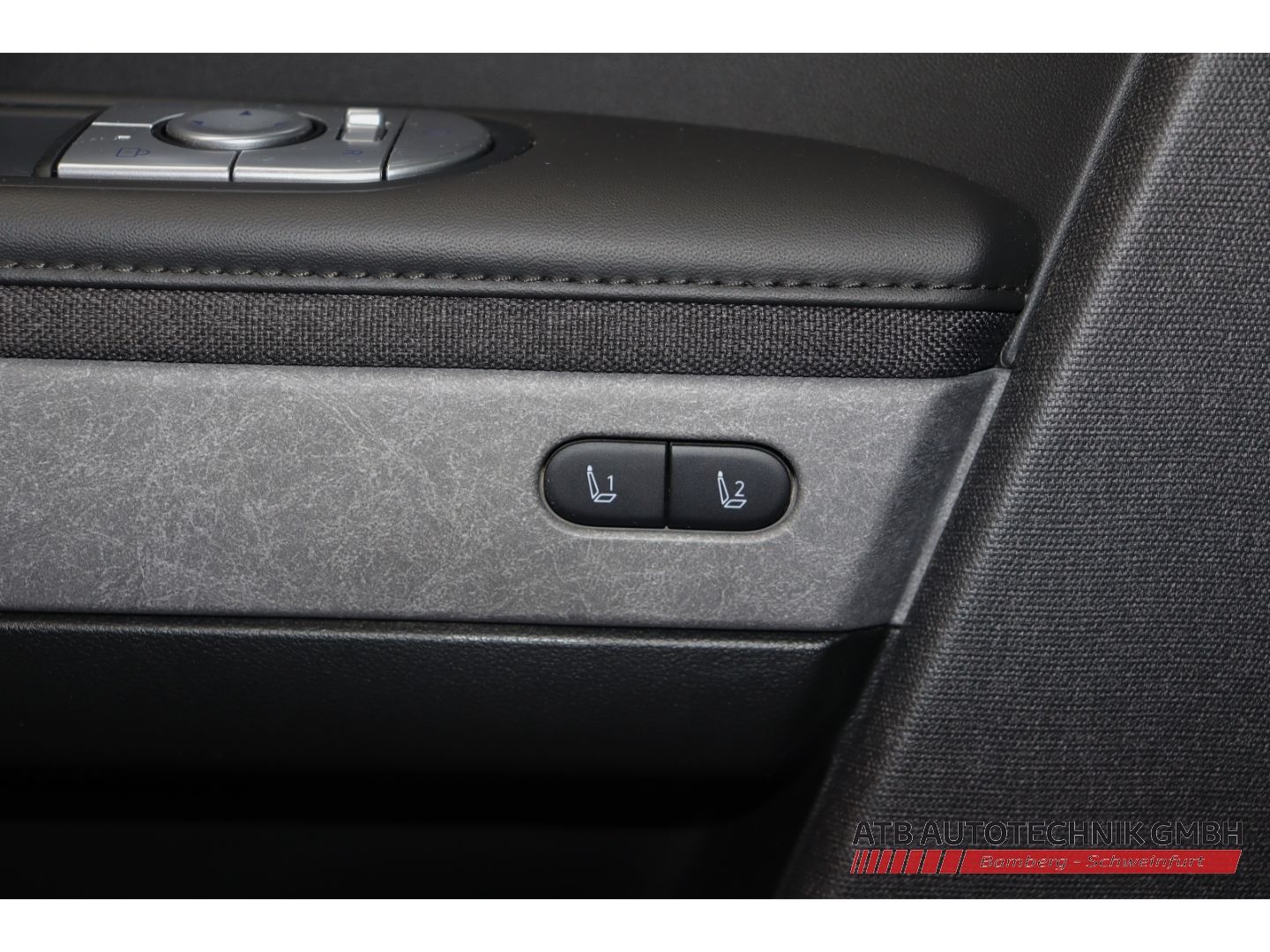 Fahrzeugabbildung Hyundai IONIQ 5 77,4 kWh UNIQ 4WD 97,7% SOH HUD El. Fond