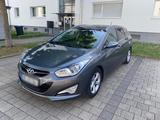 Hyundai i40 GDI 2.0 CW - Hyundai i40 mit Benzin-Antrieb: Kombi, 2.0