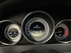 MERCEDES-BENZ C 220 T CDI / DESIGNO / HARMAN KARDON/ AUTOM./ MERCEDES-BENZ C 220 T CDI / DESIGNO / HARMAN KARDON/ AUTOM./