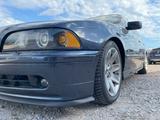 BMW 525i A Sehr gepflegt , Rostfrei , NaviProf - BMW 525 aus 2003: 525i