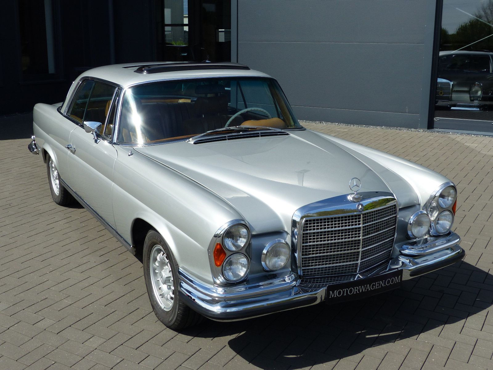 Fahrzeugabbildung Mercedes-Benz 280 SE 3,5 Coupe W 111