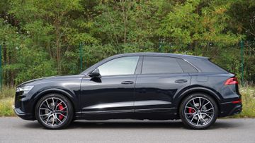 Audi Q8 - 2