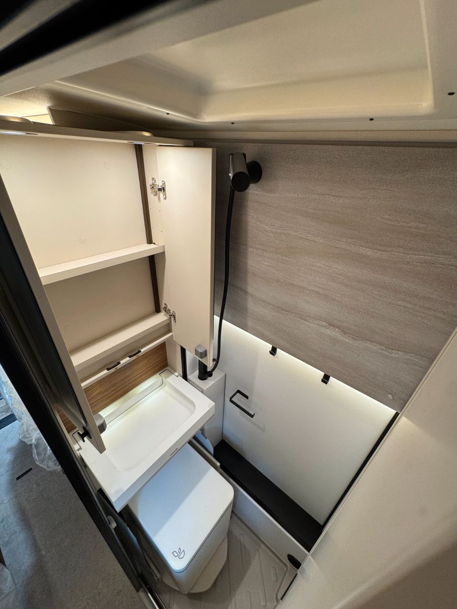 Fahrzeugabbildung Bürstner Habiton Mercedes HMX 6.0 Allrad 4x4 Schlafdach !