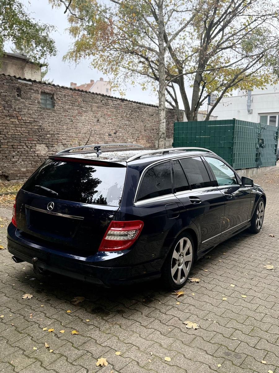 Mercedes-Benz C220 2009 — photo 5
