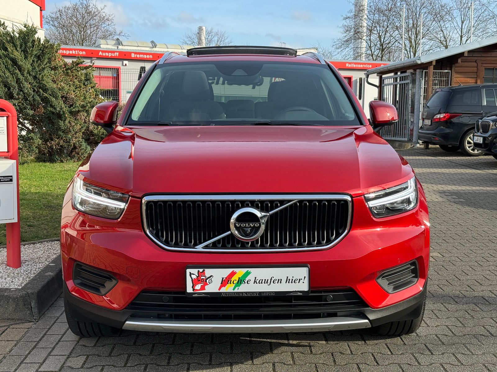 Fahrzeugabbildung Volvo XC40 B4 Momentum Pro LED/Pano/Navi/DAB/Spur/VZE