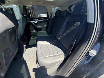 Volkswagen Touareg - 10