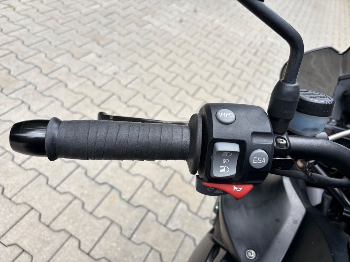 Fahrzeugabbildung BMW K 1200 R