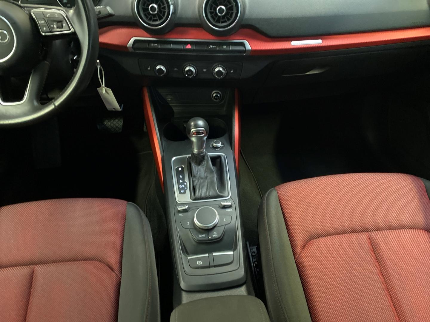 Audi Q2 1.4 TFSI sport Pano Shz LED PDC Klima